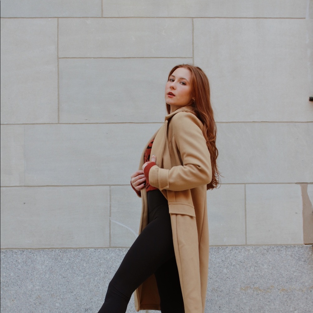 Meet your Posher, Dana